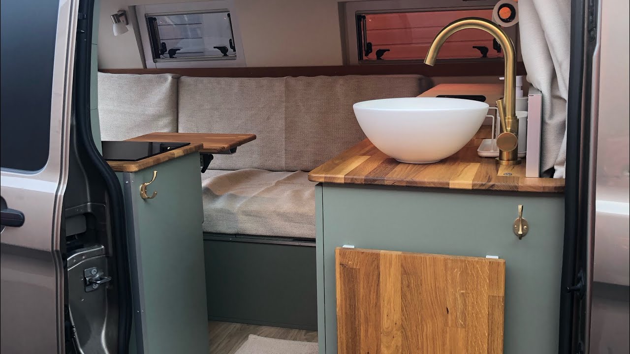 Ford Transit Custom Camper Roomtour