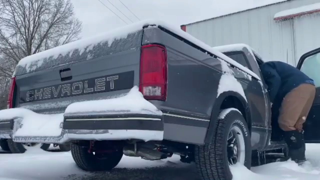 COLD START SOUND Diesel MONSTER engines, a lot of SMOKE!!!! American end Europian cars