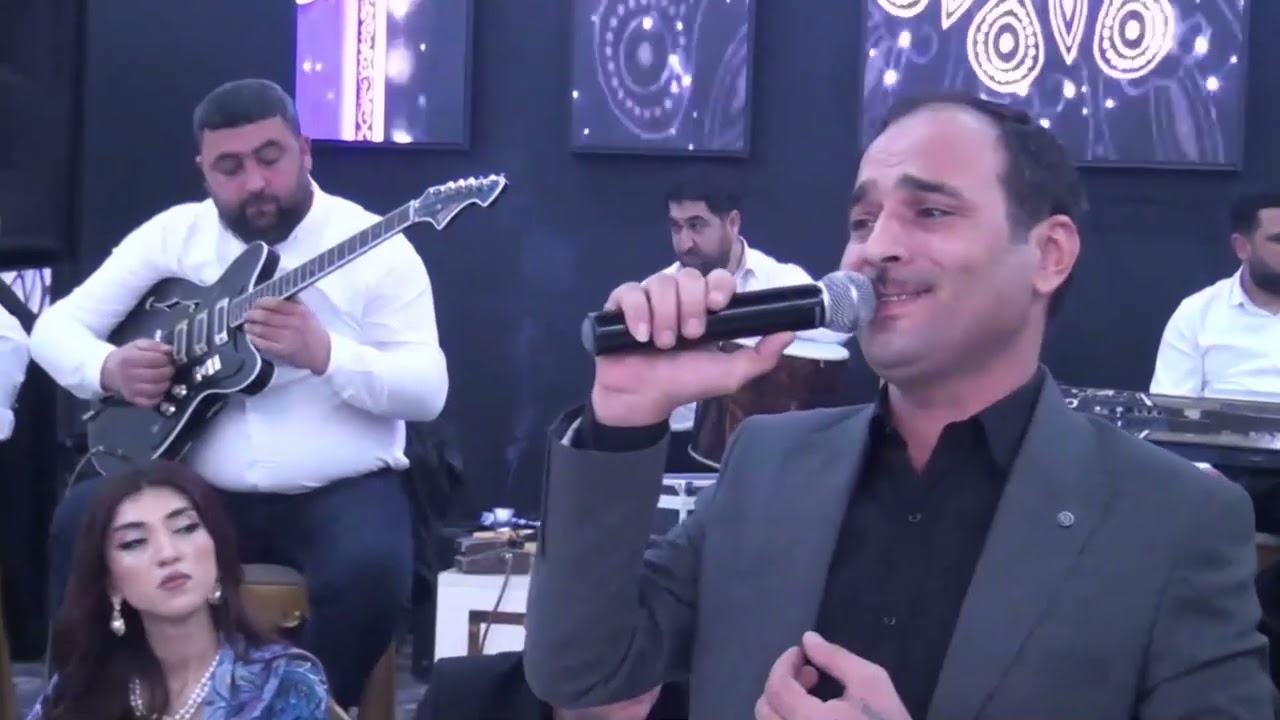 Bərdə şəhəri Ağ saray şadlıq sarayı oxuyur.Asəf Ağdamlı.