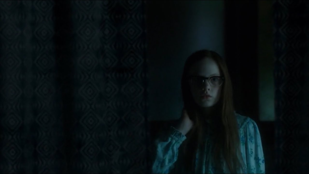 بنت بتشوف امها المتبنياها بتمارس الج.نس مع صاحبها ف شخصيتها تتغير للابد!!