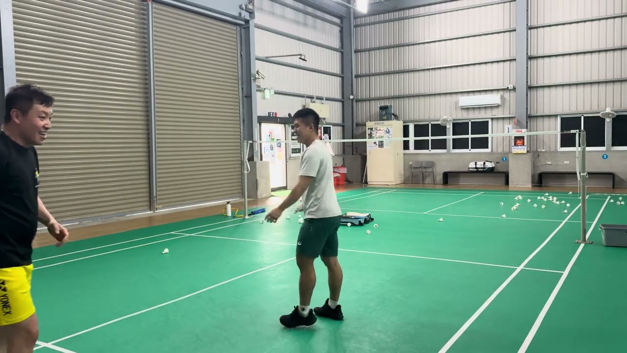 20260228~第48次團練~合體小師妹~練習一空中轉體擊球 練習二左右兩側跳跳空中轉體擊球 練習三 網前防守檔一下退回中點跳一下~