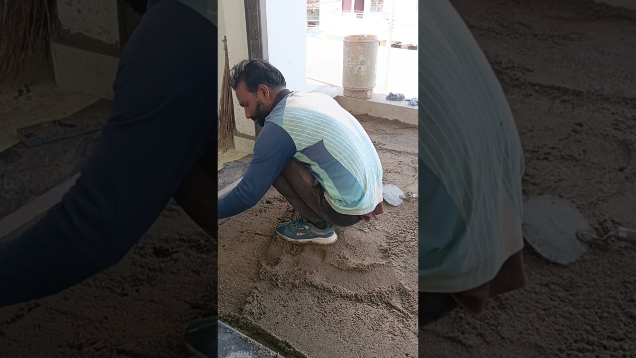 Tiles lagane se pahle plaster karte hue