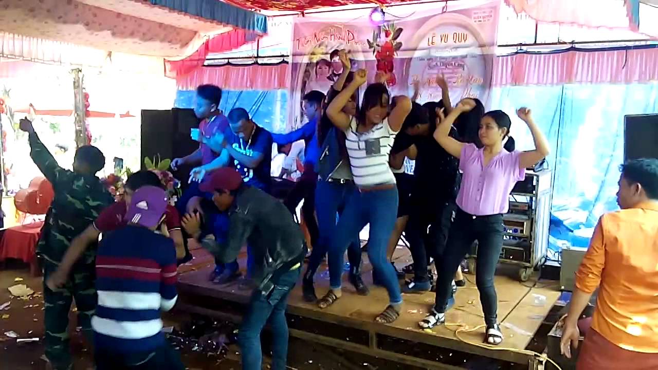 Nhay nhạc sàn cực đinh