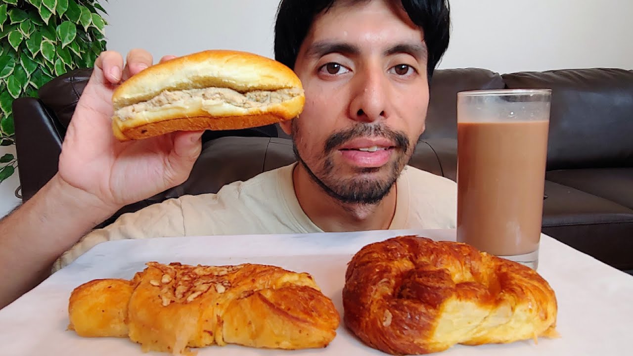 CHEESE CROISSANT, MAPLE CREAM AND CRETONS PORK SPREAD BUN BREAKFAST MUKBANG EATING SHOW