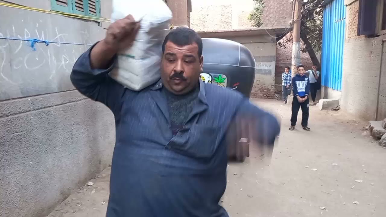 زهايمر ابوالعريف بائع واشتري وهو مش فاكر ضحك السنين خلي جعيدي وياسين ضربوا بعض😅🤣😂