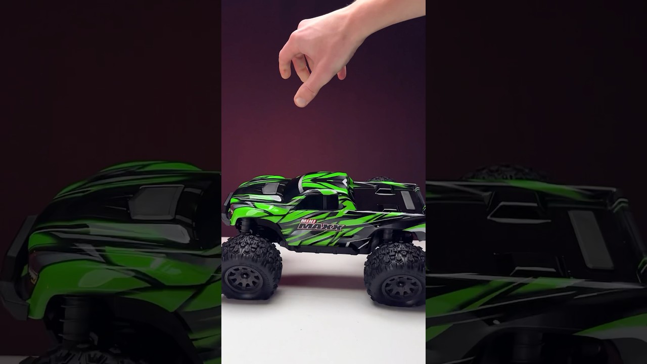 The beast! New Mini Maxx from Traxxas. The power of a 1/10 scale is packed into the Mini monster!