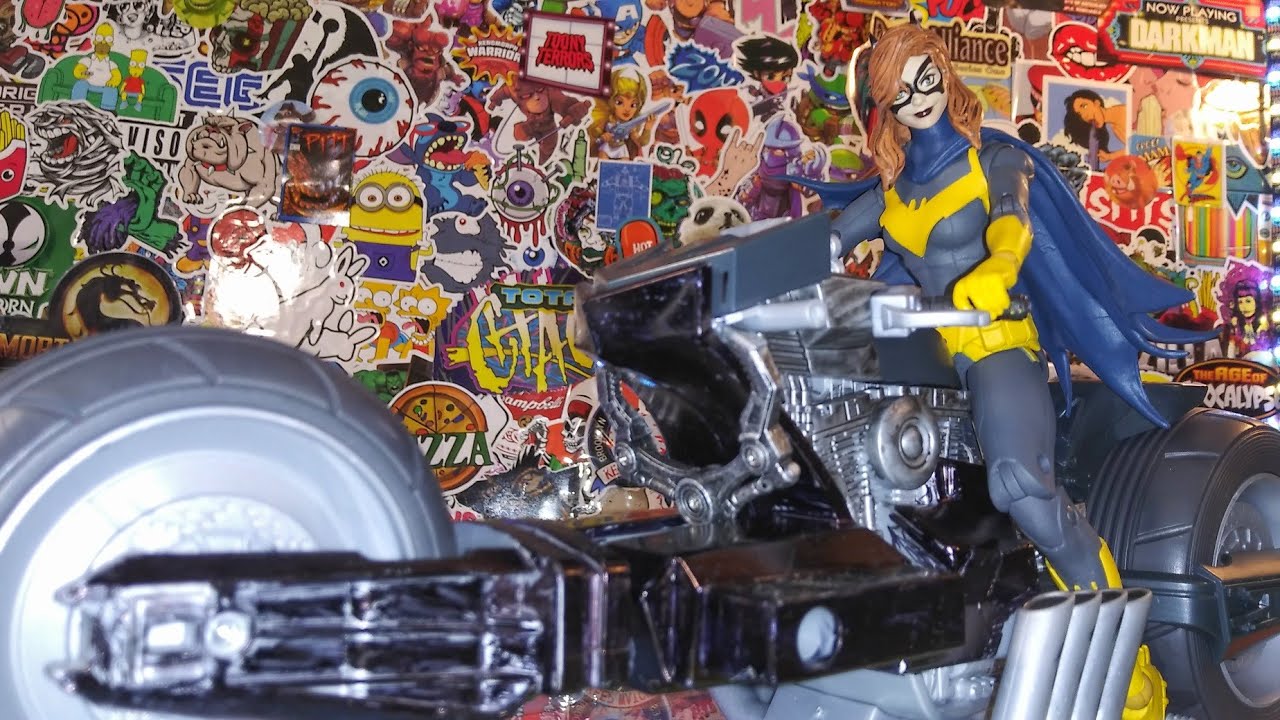 Обзор кастомного мотоцикла Batcycle 🦇 Dark Knight Modifications от McFarlane!