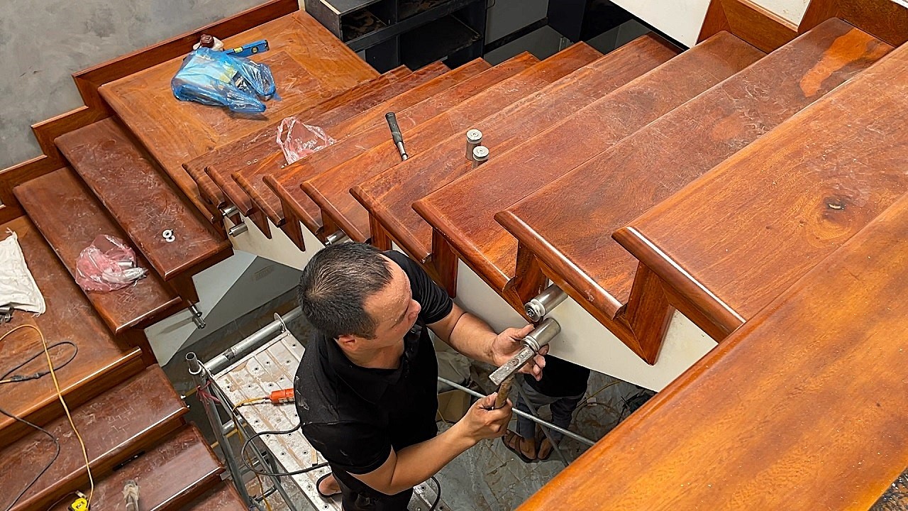 2025 Building Wooden Stair Railing // Wood Worker Install Wooden Stair Handrail In The New House