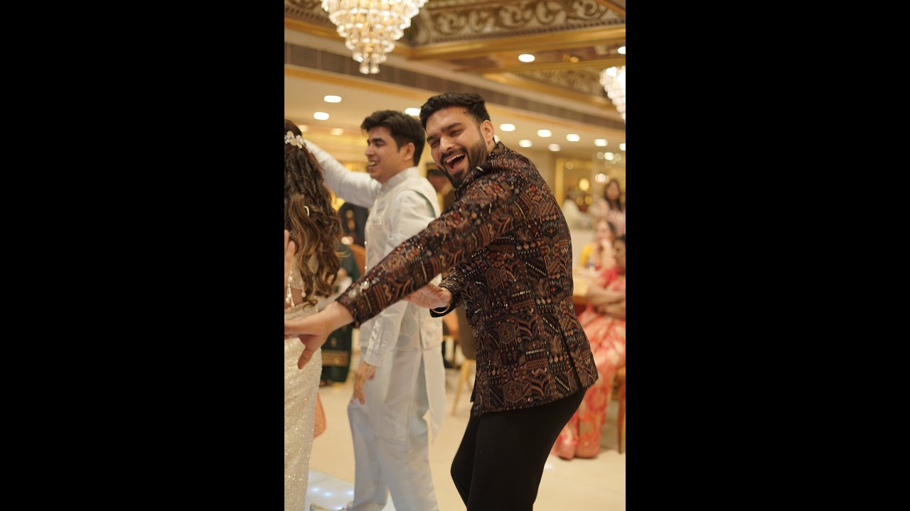 Family Dance Performance | #RiAsh #WedMomentz