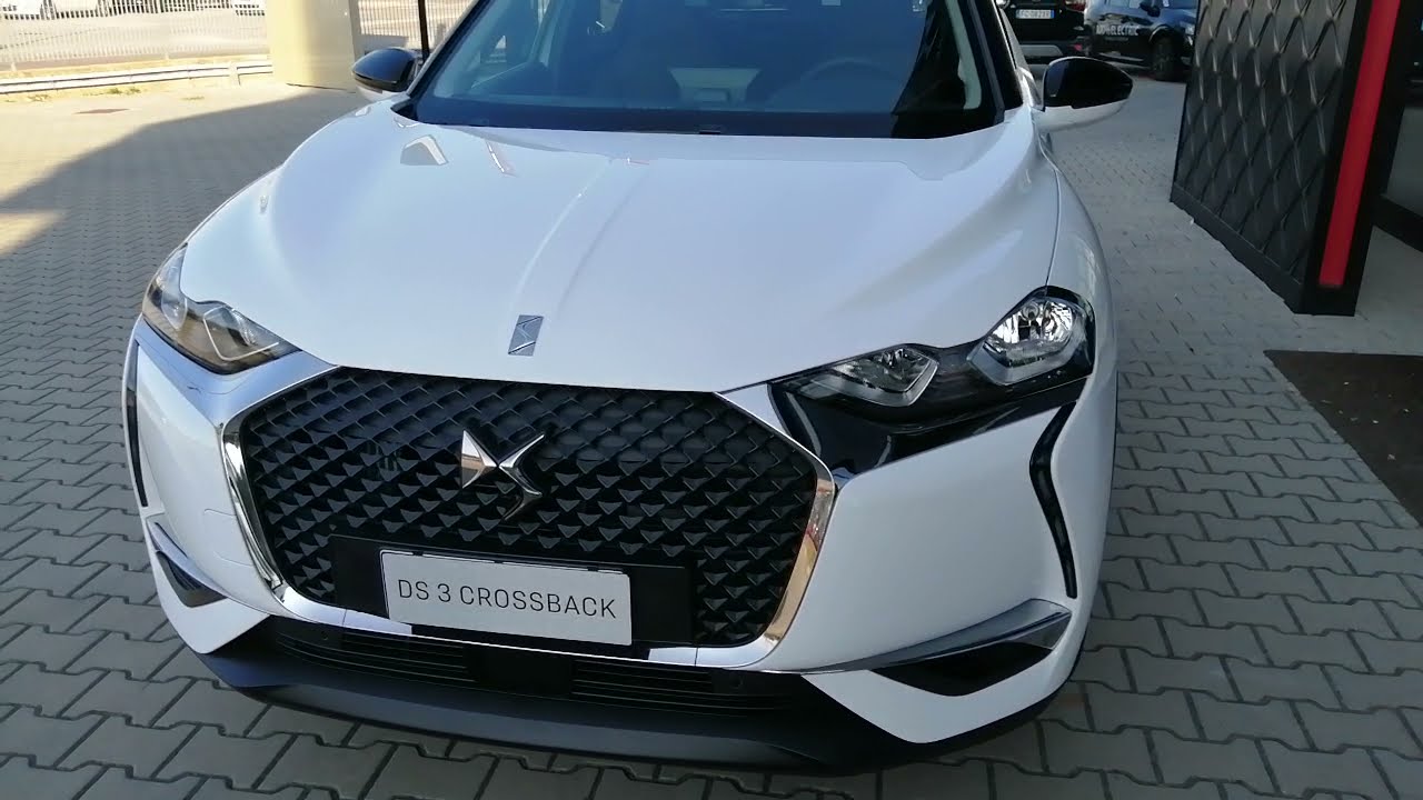 DS3 Crossback PURE Tech SO CHIC il City SUV dallo stile inconfondibile