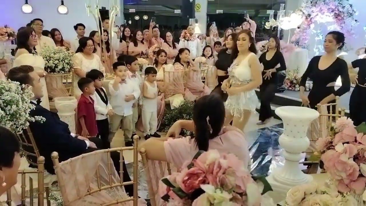 Dancing Bride 