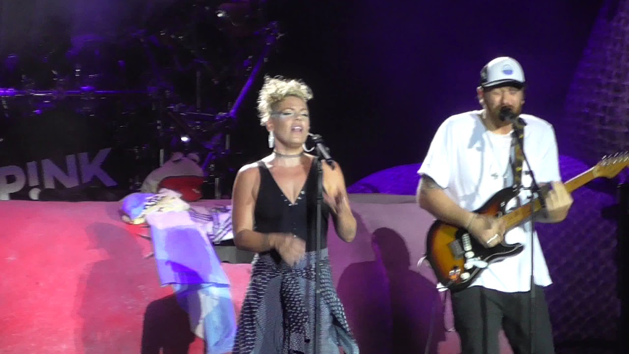 Pink Berlin 2017 Live Concert Highlights