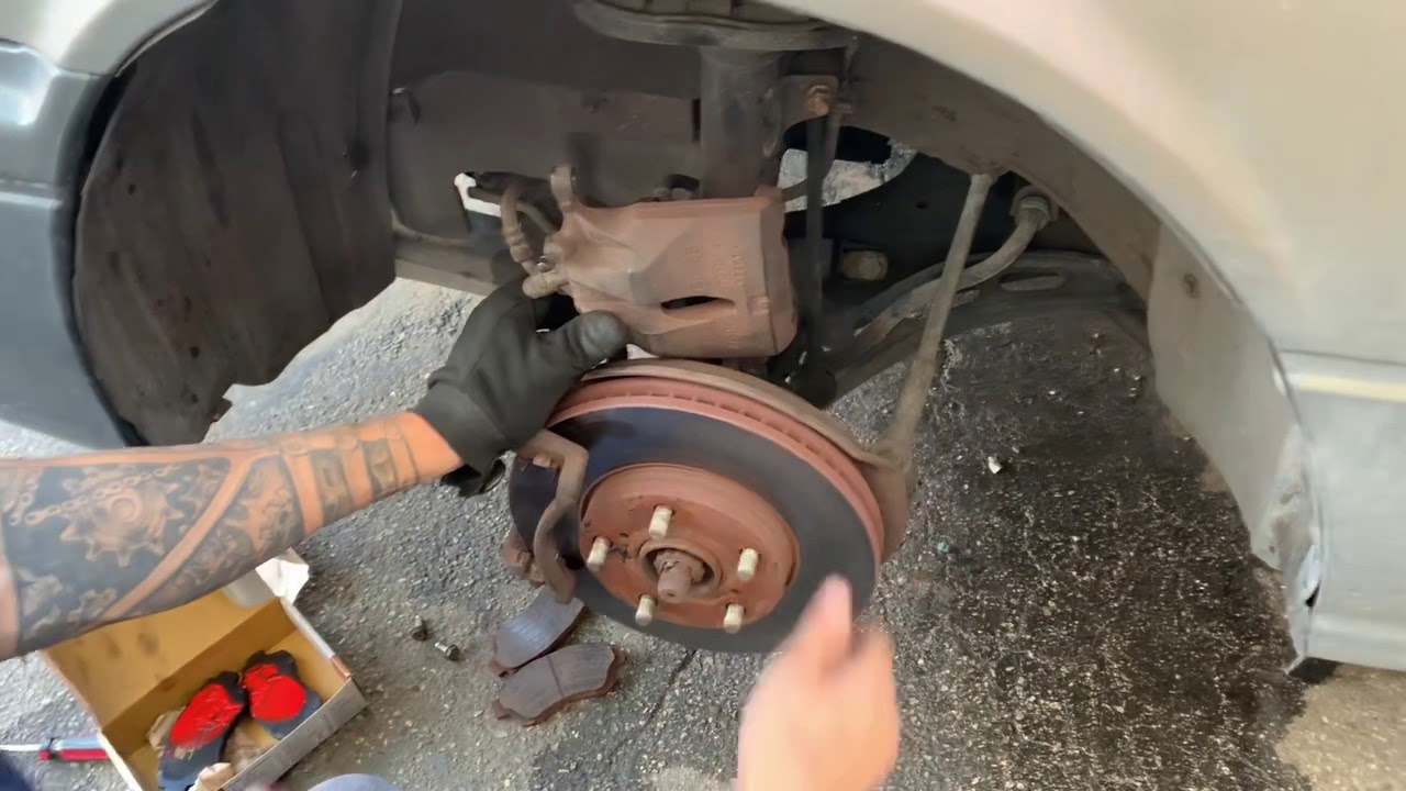 2001 Toyota Camry Front brakes replacement