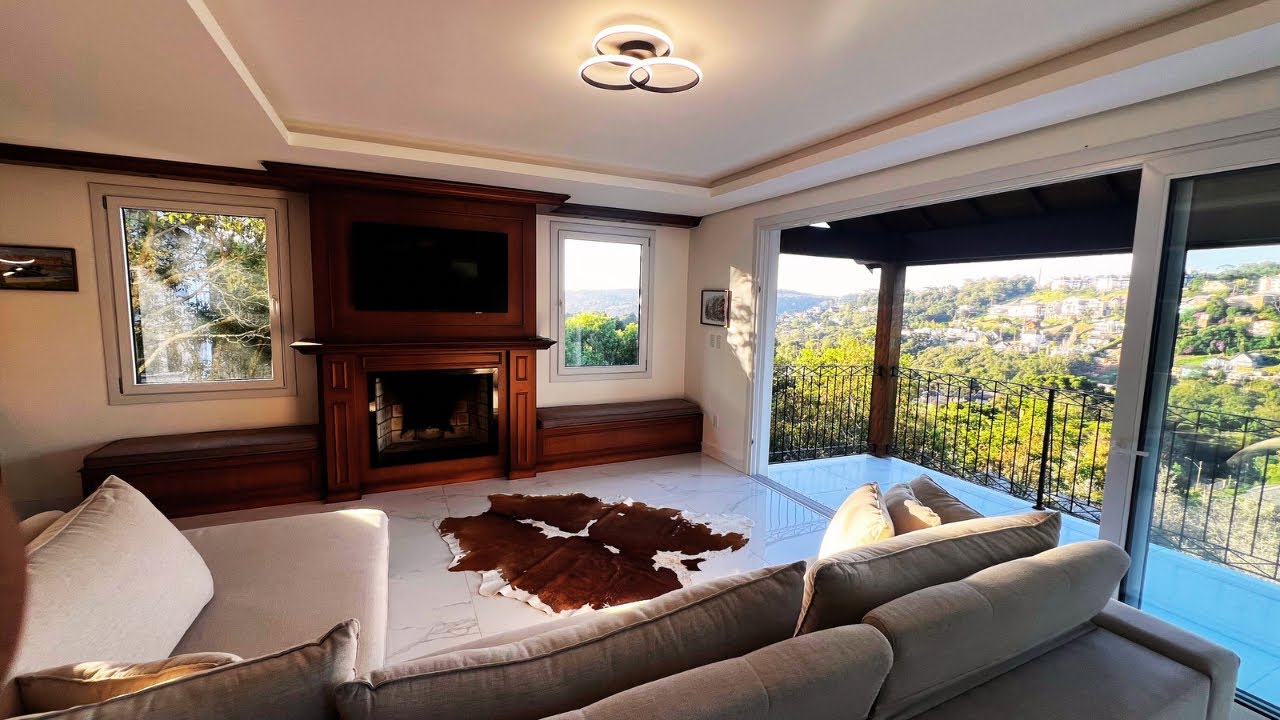 Incrível CASA Mobiliada e Decorada com Linda Vista em GRAMADO RS