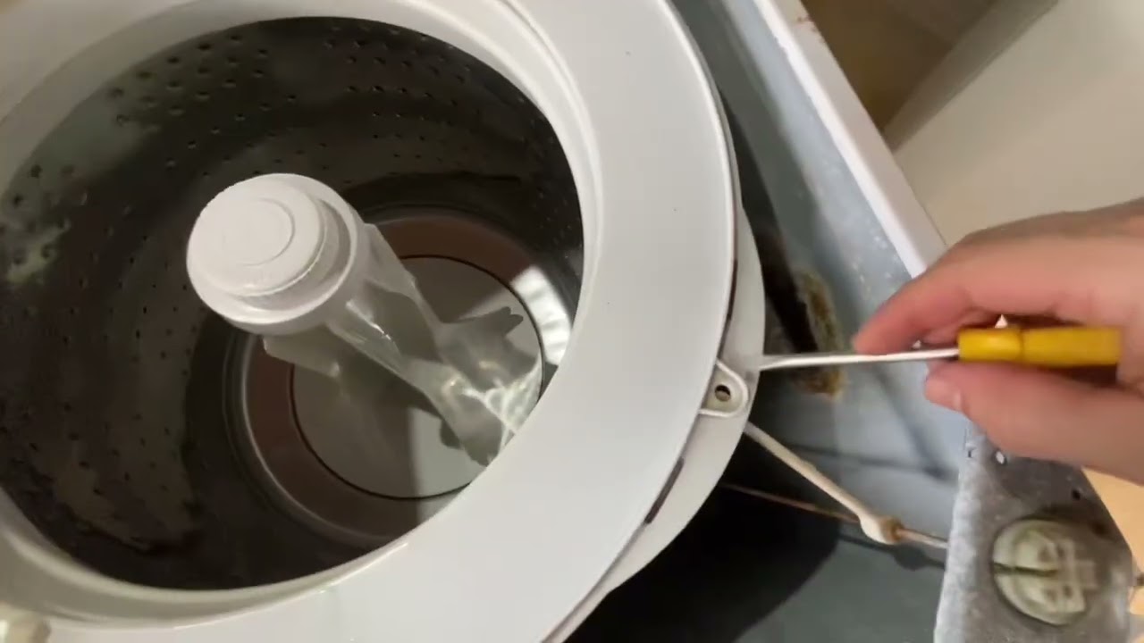 Por que sua máquina de lavar faz tanto barulho? (A solução é simples)