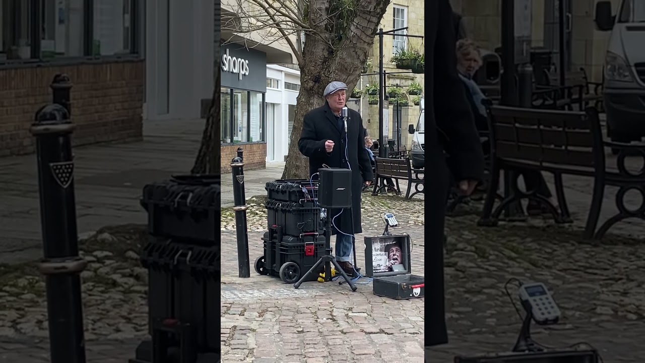 Mona Lisa in Truro, Cornwall buymeacoffee.com/andycroonerman