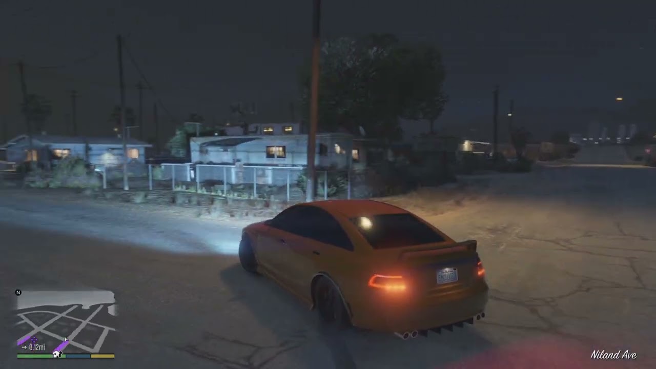 Grand Theft Auto V hunting down Franklin and Trevor
