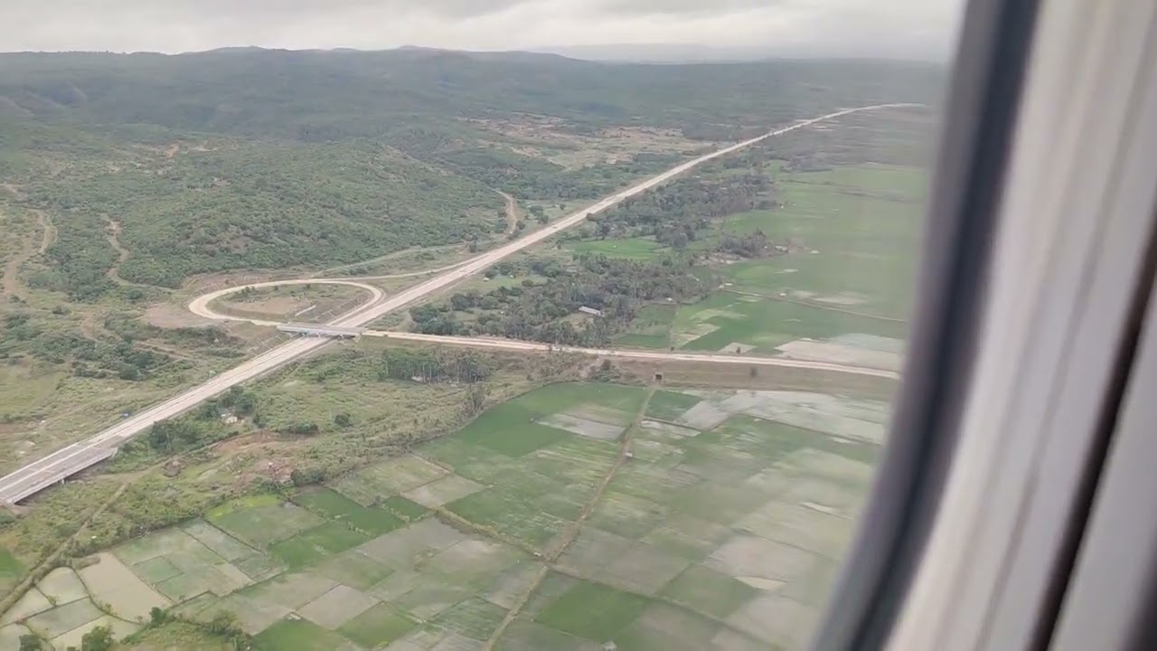 Garuda Indonesia Landing at Sultan Iskandar Muda Airport, Aceh