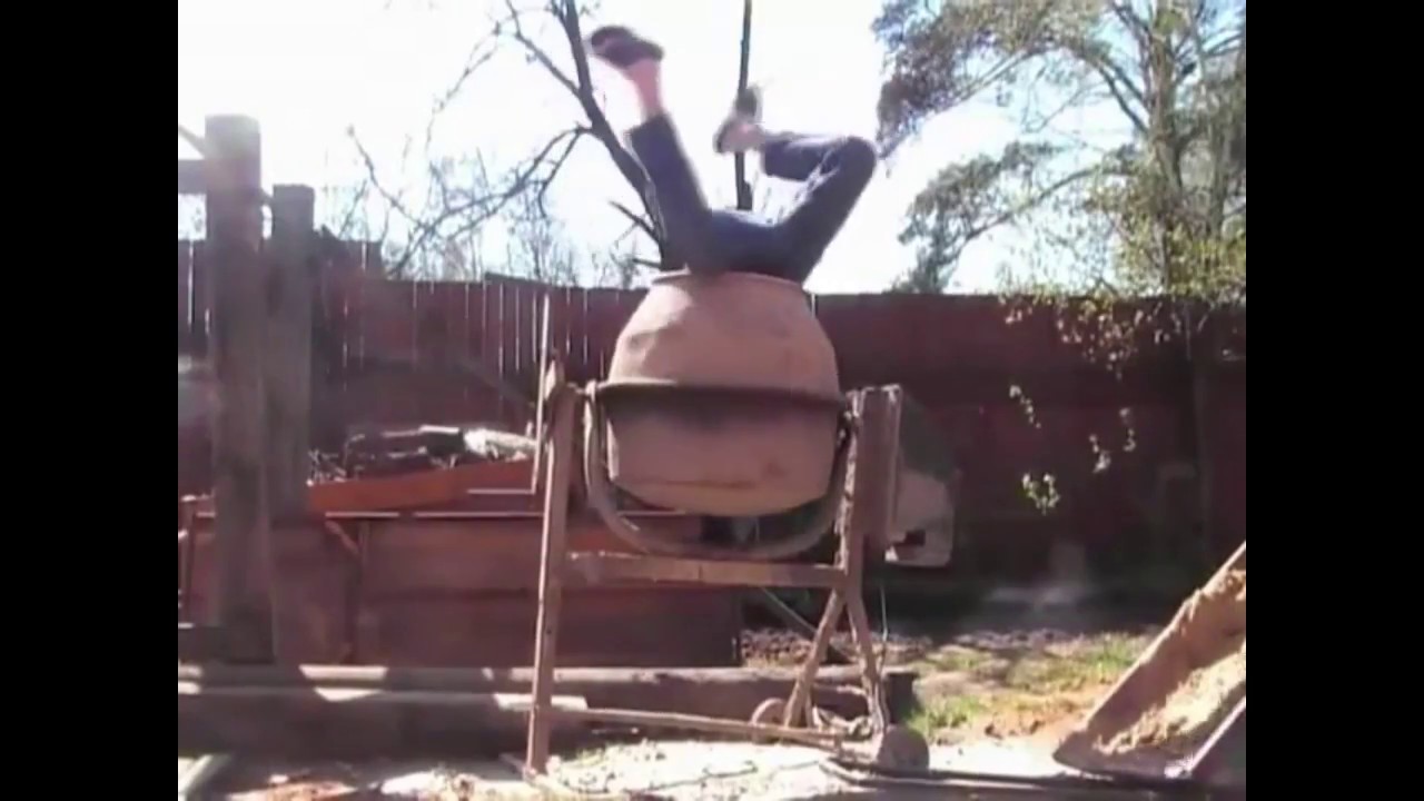 Głowa w Betoniarce - SZMITEK remix