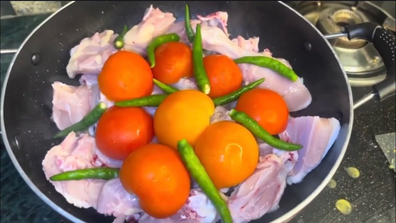 Aaj bana rahe hain asli Peshawari Chicken Karahi 🔥Kam masala, zyada flavour – yehi hai iski pehchaan