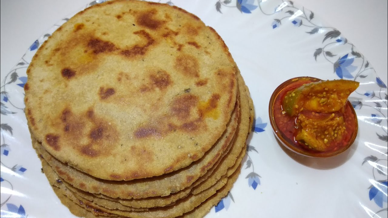 प्रवासात 5 6 दिवस टिकणारी दशमी/ गुळाची गोड दशमी रेसिपी / Jaggery Sweet Paratha Recipe / Sweet Roti