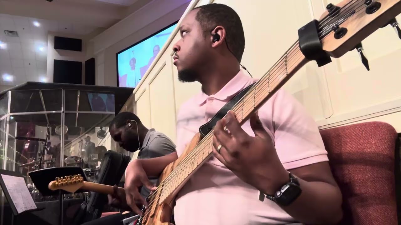Brand New Life - Alex On Bass