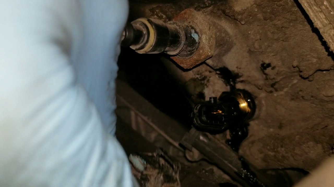 Ram 1500 Ecodiesel oil temperature sensor P0198 most common fix.