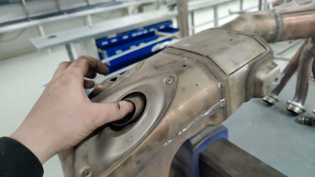 Opening the Yamaha MT-09 3rd Gen Stock Exhaust | What’s Inside?