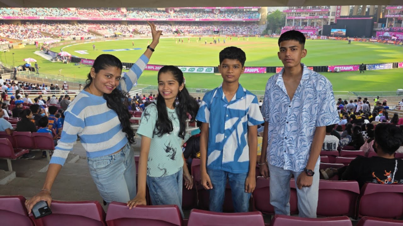 🇮🇳🏏 First time Lekar Gaya wife ko Stadium Mein match dekhne  🇮🇳🏏