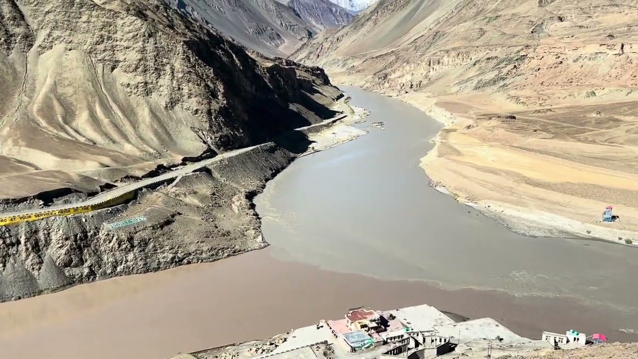 Zanskar and Indus River merging point in Ladakh || 