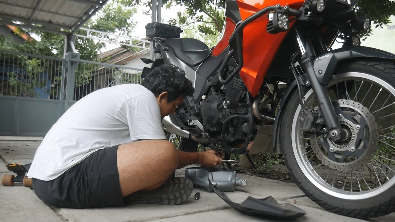 Oil & Filter Change | Kawasaki Versys X 250