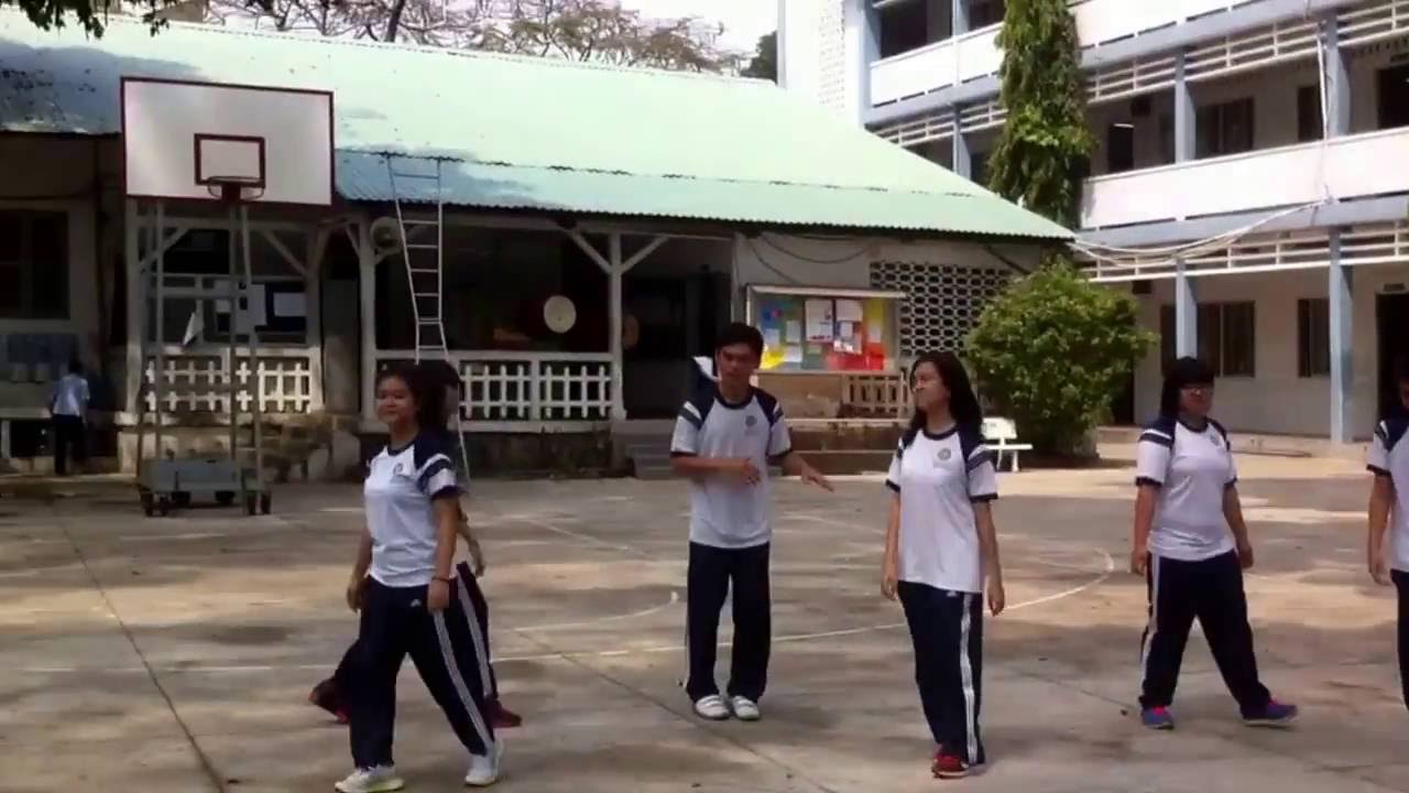12A15 - Tập múa lửa trại 26/3