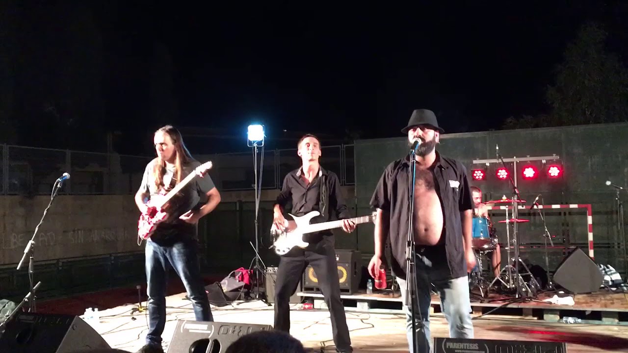 BESOS DE PERRO en AlternativaRock 11/8/2018