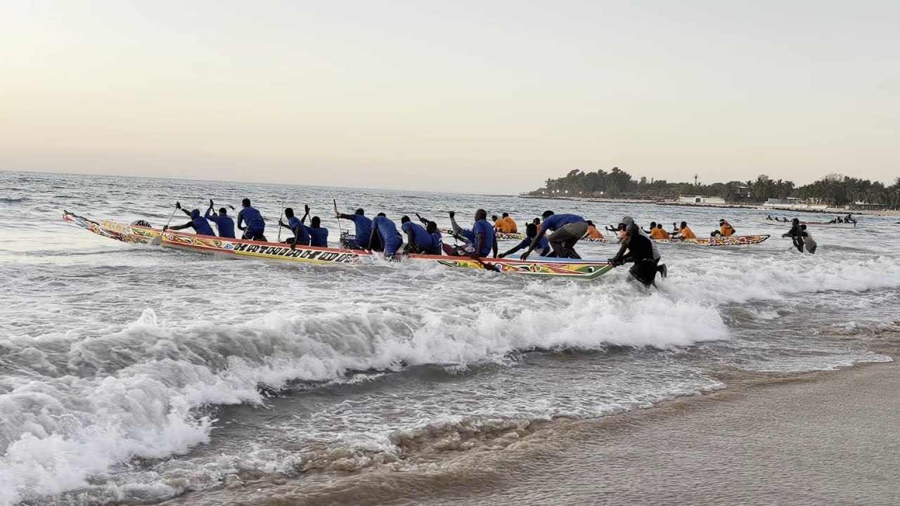 Course de pirogues à la Somone