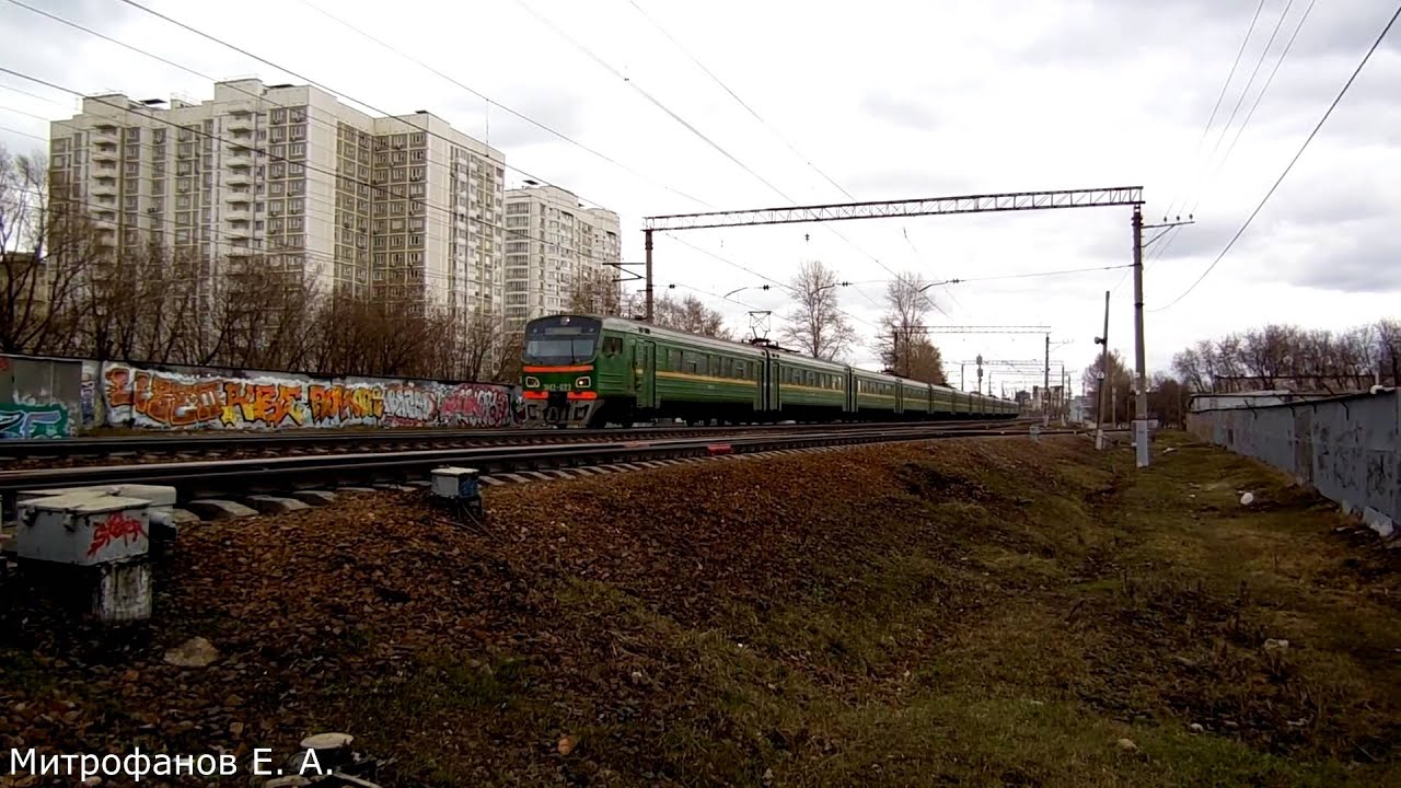 Электропоезд ЭМ2-022 (ТЧ-31) пригородный поезд №6612 Домодедово - Москва.