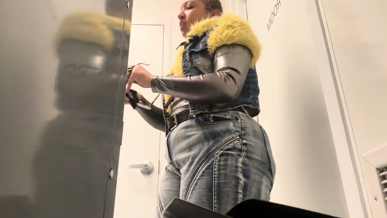 Модница наконец-то уходит с работы 😍😍⭐️💖