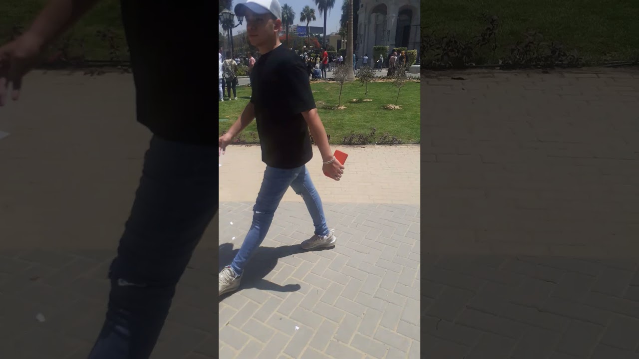 من داخل جامعة عين شمس كلية حقوق