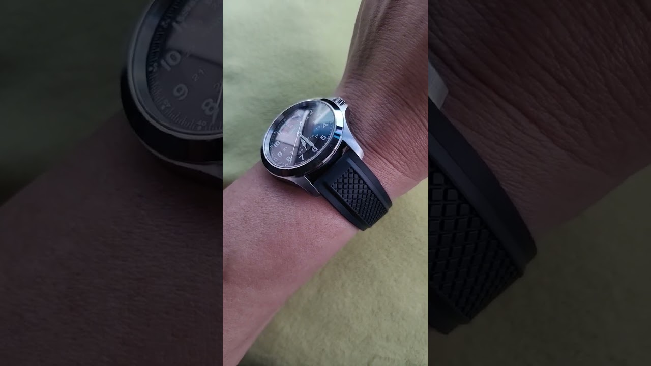 Hamilton Khaki King come with rubber strap