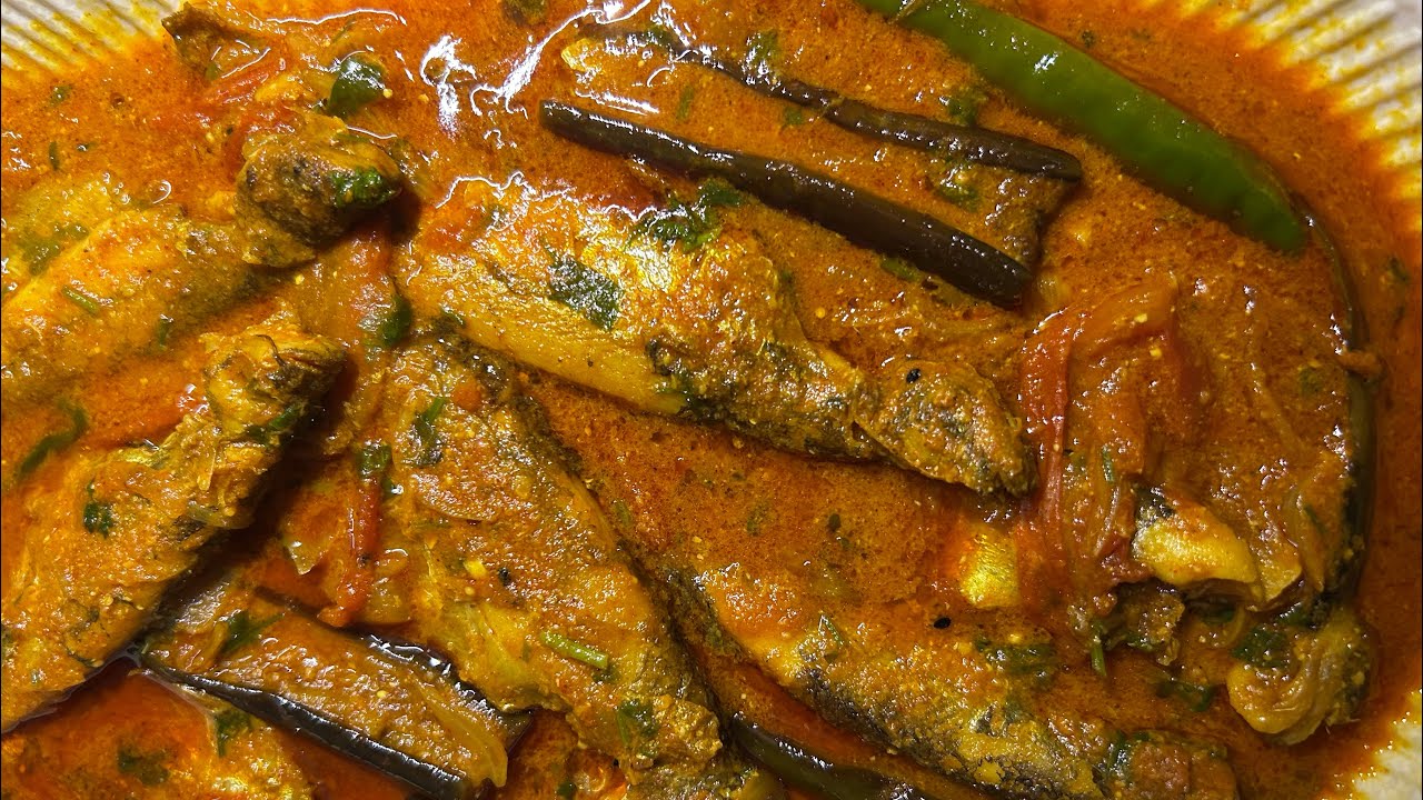 এইভাবে বেগুন দিয়ে পাবদা মাছ রান্না করলে এর স্বাদ জিভে লেগে থাকবে । Begun Diye Pabda Macher Recipe 