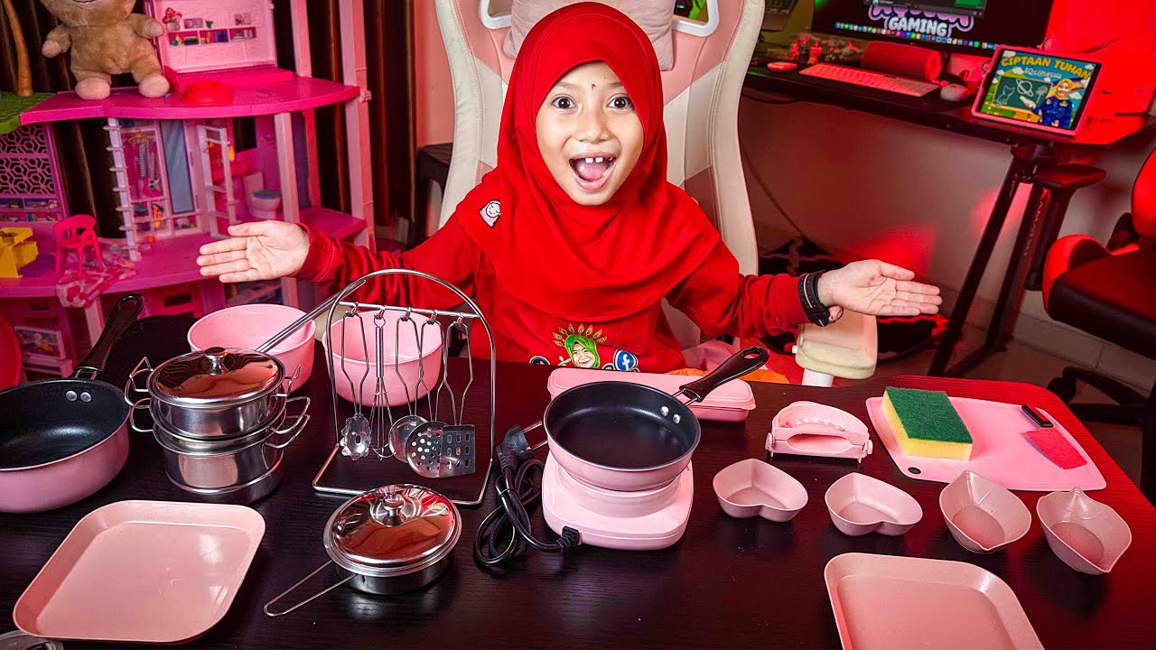 AQILA BERMAIN MASAK MASAKAN