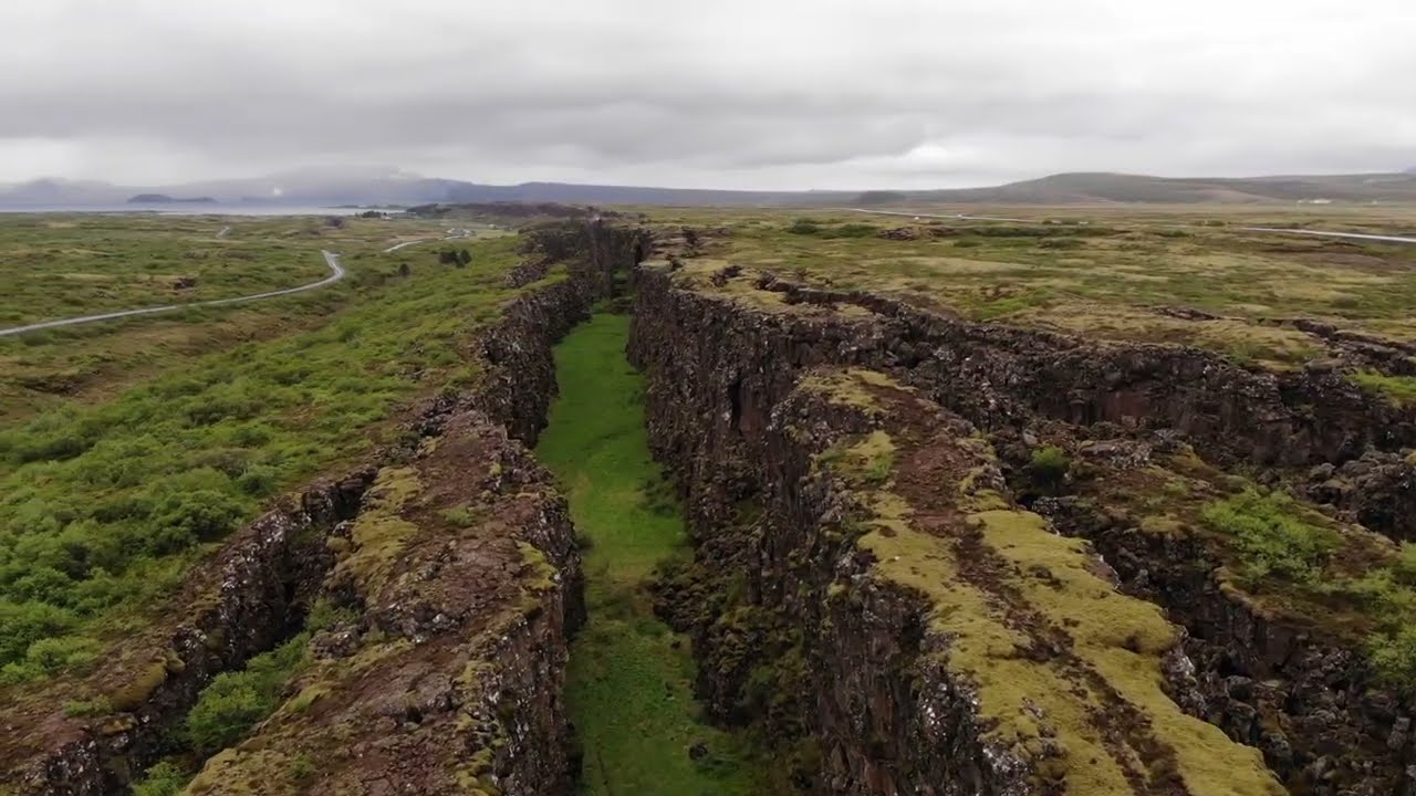 Drone Islanda - Nella Faglia Almannagj&aacute; - Iceland