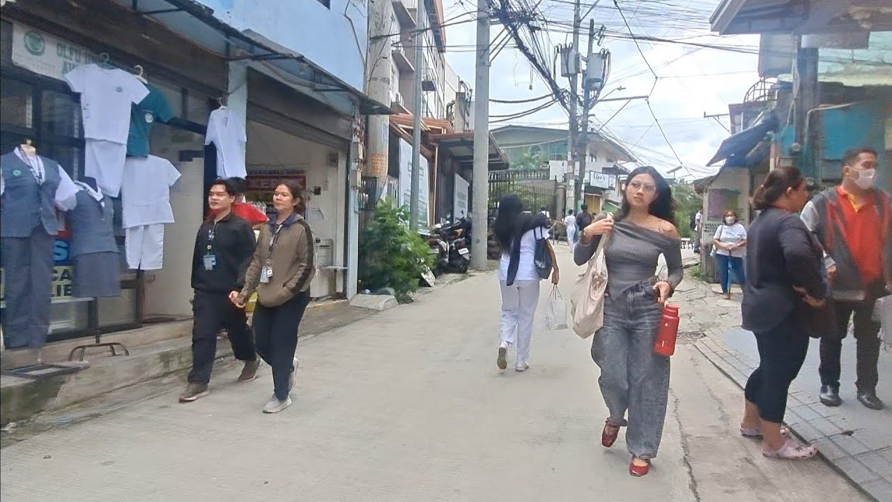 MacArthur Hwy, Valenzuela Manila City Walk 