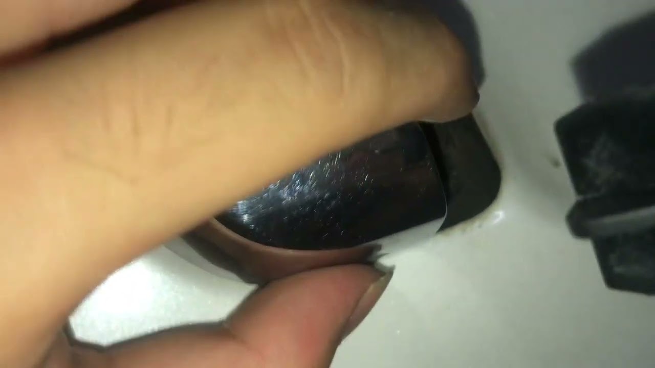 Tháo/Thay nút bấm tay nắm cửa Hyundai Elantra 2016-2018