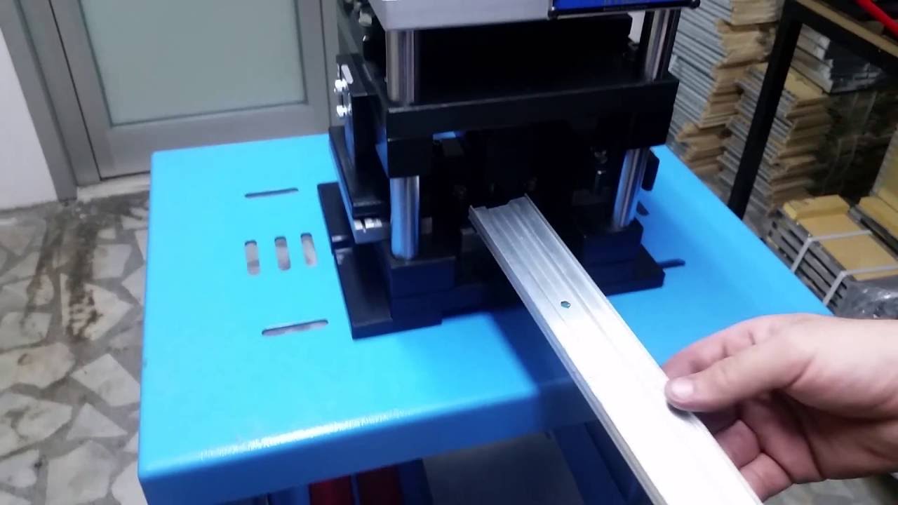 RAICO THERM PRESSURE PROFILE+COVER CAP PROFILE PUNCH PRESS