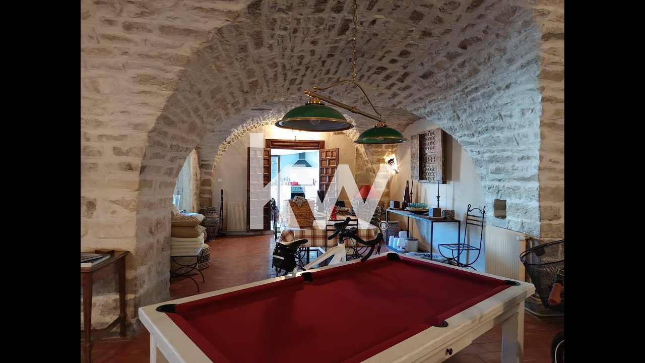 A vendre : Demeure de charme avec jardin et piscine BIZAC