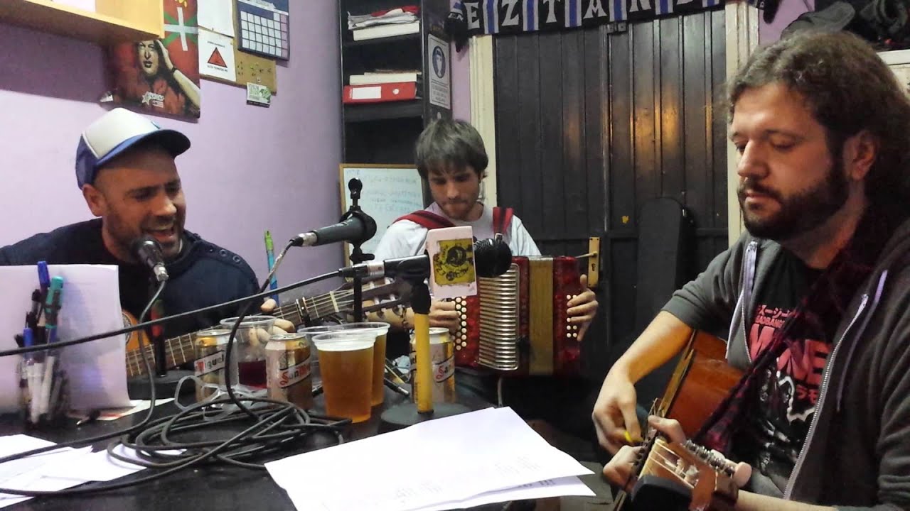 LOS ZOPILOTES TXIRRIAOS - Mientras Dormias (inedita)