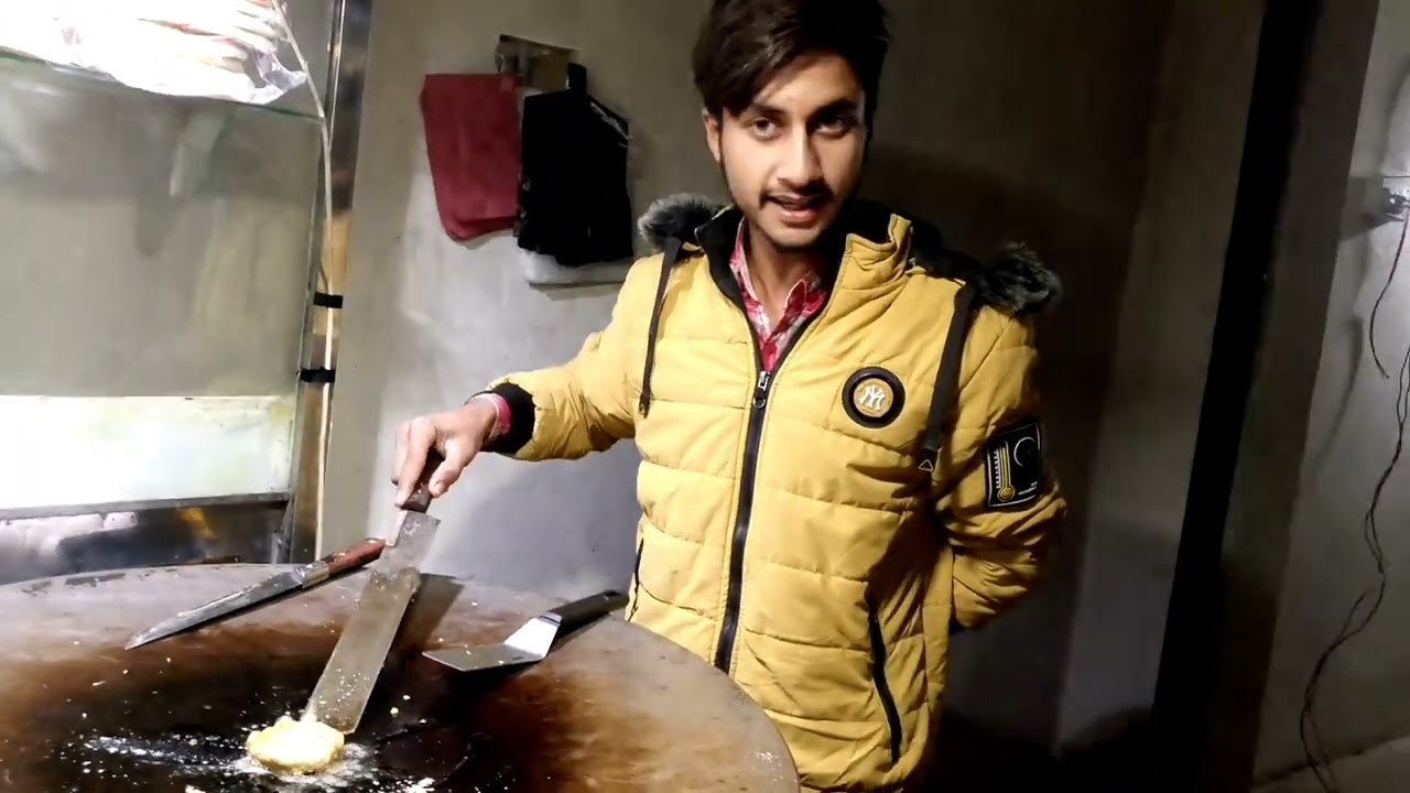 Aaj Khud Burger Banaya🍔 | friend ki shop Made Burger