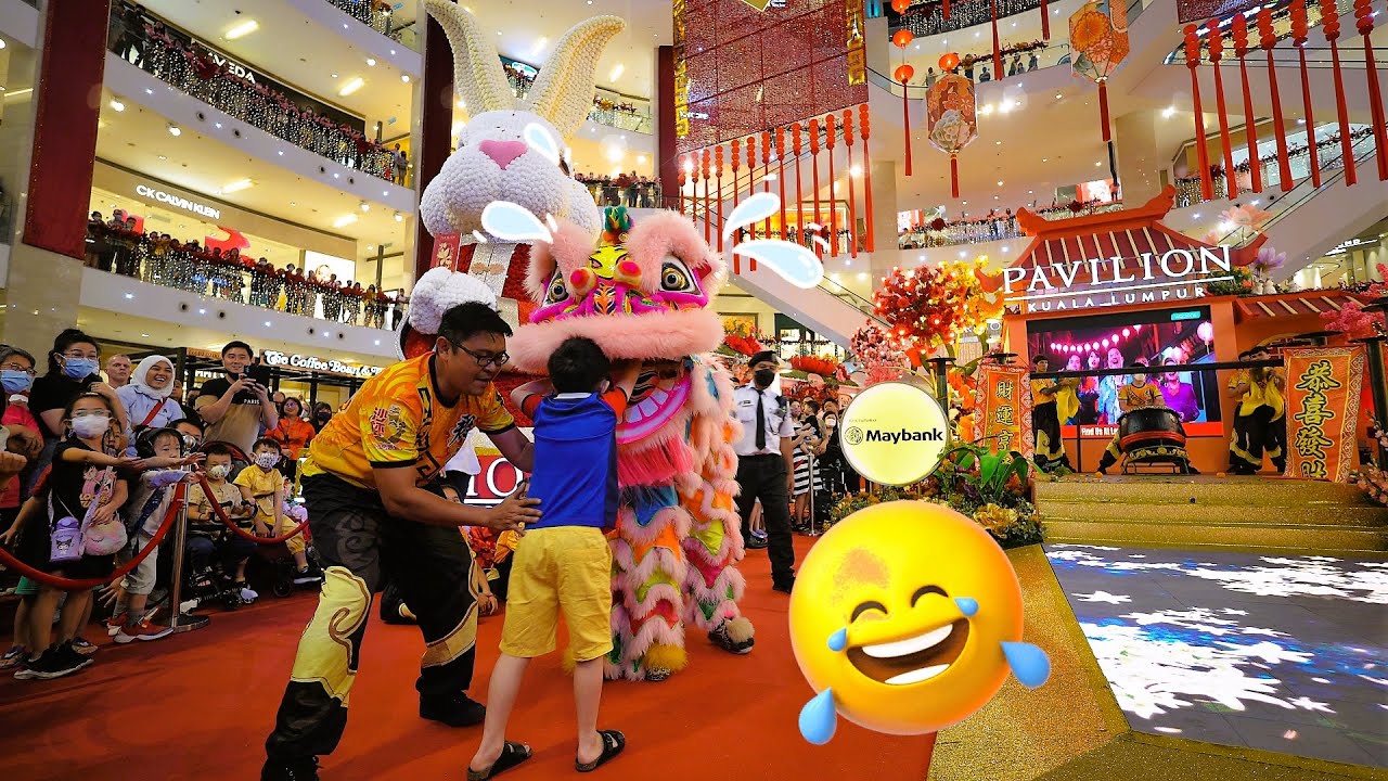 Pavilion Acrobatic Lion Dance ~ Malaysia Lion Dance ~ Khuan Loke Lion Dance 群樂 ~ CNY 2023