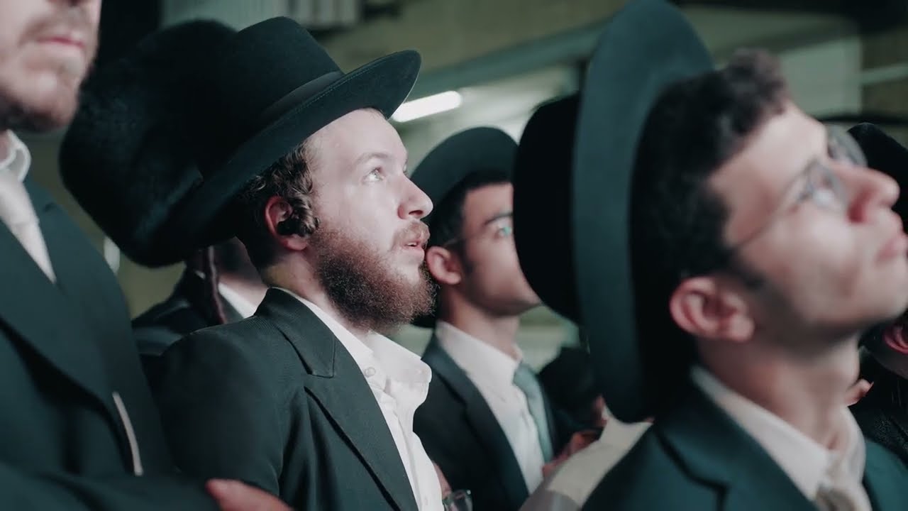 המעמד שמדובר ביותר בציבור החרדי: קליפ סיכום ממעמד הנשגב הרתחא דאורייתא בסוכת מנהיג הדור מרן הרב לנדו