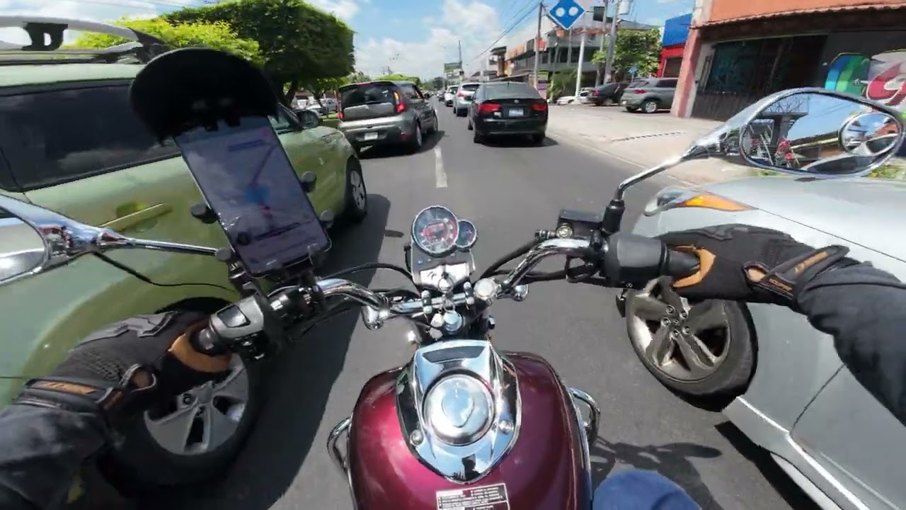 Filtrando en ciudad Honda Shadow 150 | El Salvador